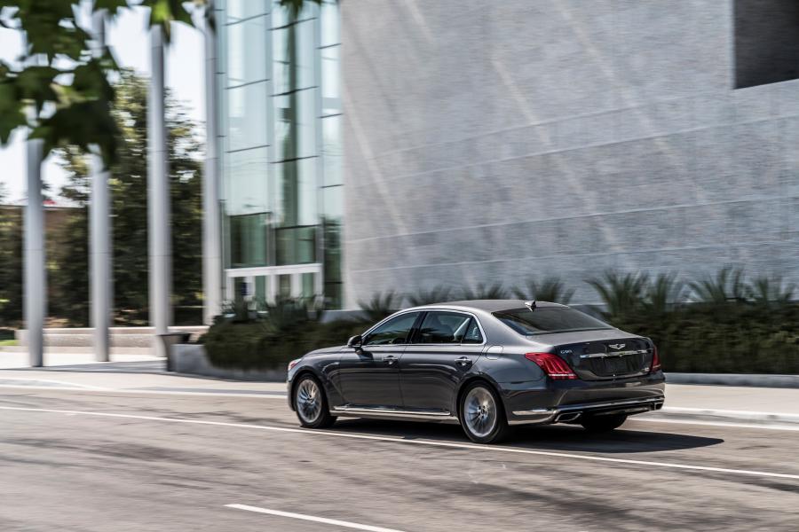 Genesis G90 (HI) 2016 года  (NA) (фото 7 из 60)